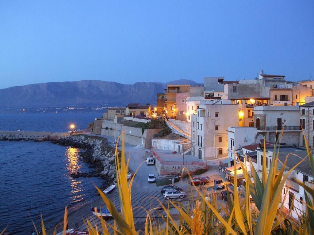 Casa Vacanze Karol Appartement Trappeto  Buitenkant foto